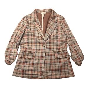 Altar’d State cream and‎ red plaid three-quarter sleeve blazer. Size medium.